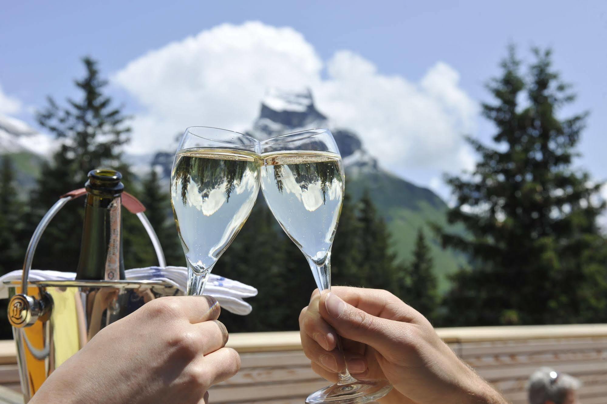 Berglodge Restaurant Ristis Engelberg Eksteriør bilde