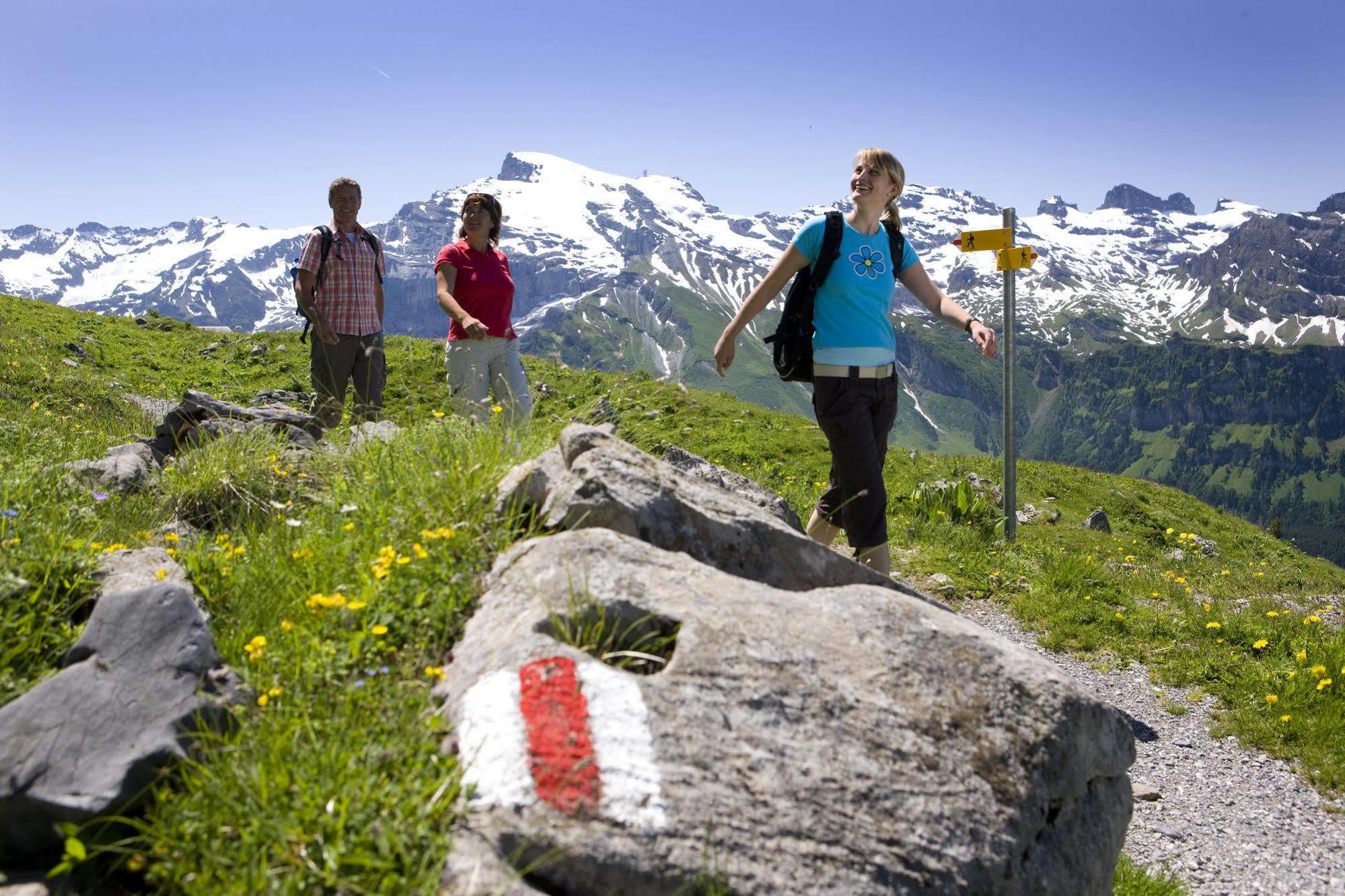 Berglodge Restaurant Ristis Engelberg Eksteriør bilde